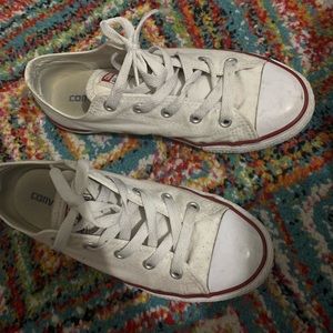 White converse